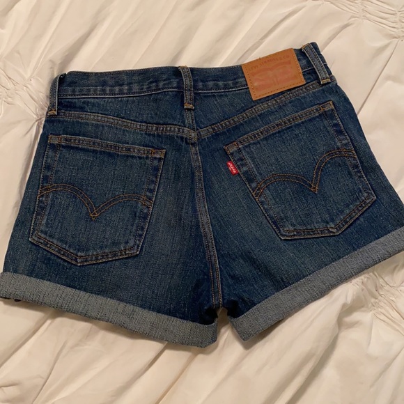 Levi’s Jean Shorts NWOT - Picture 2 of 9